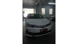 TOYOTA - COROLLA - 2018/2019 - Branca - R$ 101.000,00
