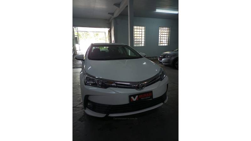 TOYOTA - COROLLA - 2018/2019 - Branca - R$ 101.000,00