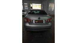 VOLKSWAGEN - JETTA - 2009/2010 - Prata - R$ 48.000,00