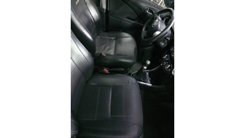 TOYOTA - ETIOS - 2014/2014 - Preta - R$ 43.000,00