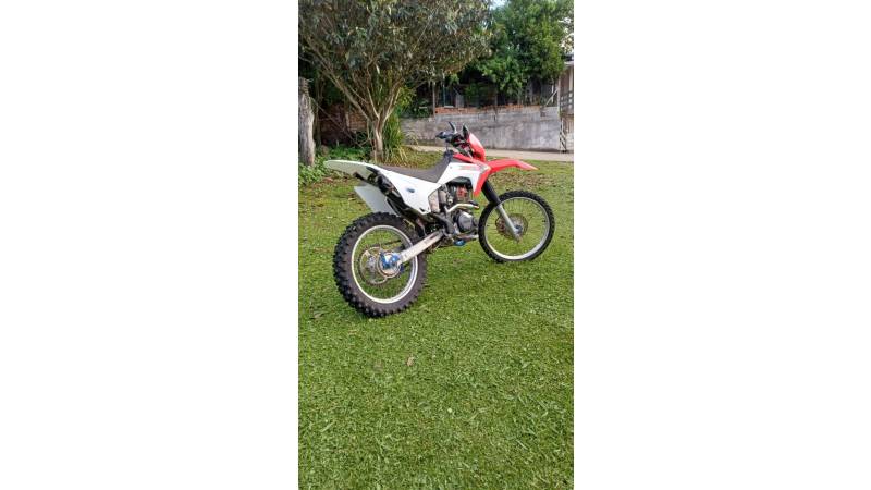 HONDA - CRF 230F - 2020/2020 - Branca - R$ 18.000,00
