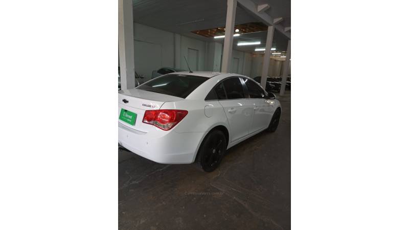 CHEVROLET - CRUZE - 2011/2012 - Branca - R$ 52.000,00
