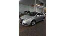 VOLKSWAGEN - JETTA - 2009/2010 - Prata - R$ 48.000,00