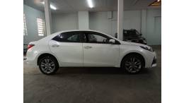 TOYOTA - COROLLA - 2018/2019 - Branca - R$ 101.000,00