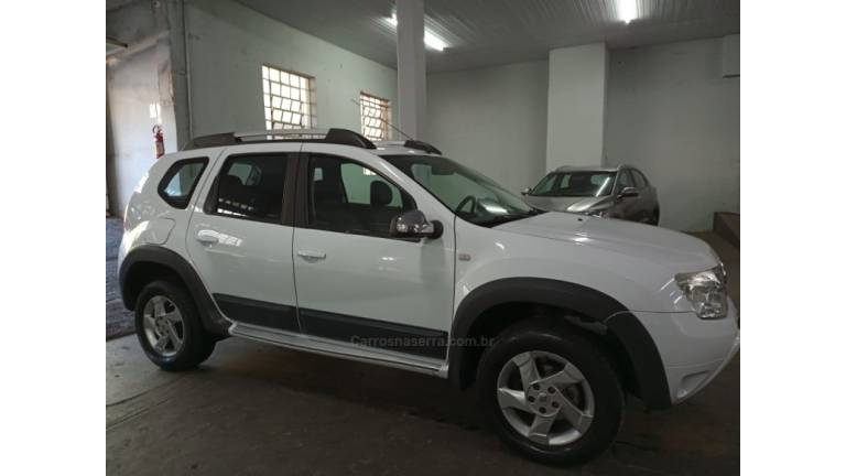 RENAULT - DUSTER - 2014/2015 - Branca - R$ 53.000,00