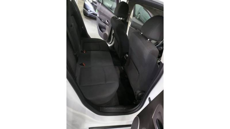 CHEVROLET - CRUZE - 2011/2012 - Branca - R$ 52.000,00