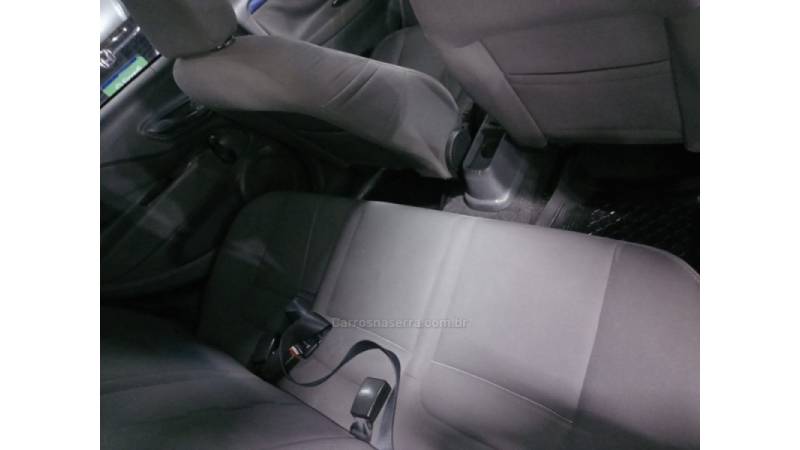 FIAT - PUNTO - 2013/2014 - Cinza - R$ 40.000,00