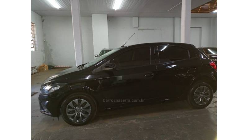 CHEVROLET - ONIX - 2021/2021 - Preta - R$ 55.000,00