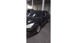 FORD - FOCUS - 2006/2007 - Preta - R$ 21.000,00