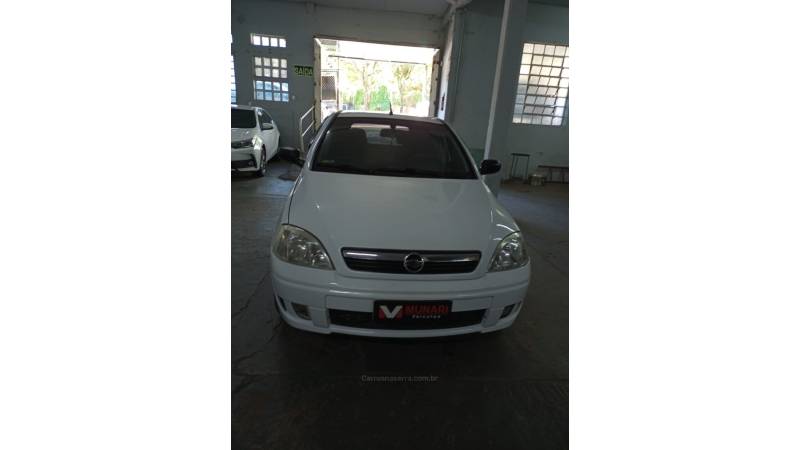 CHEVROLET - CORSA - 2008/2008 - Branca - R$ 26.000,00