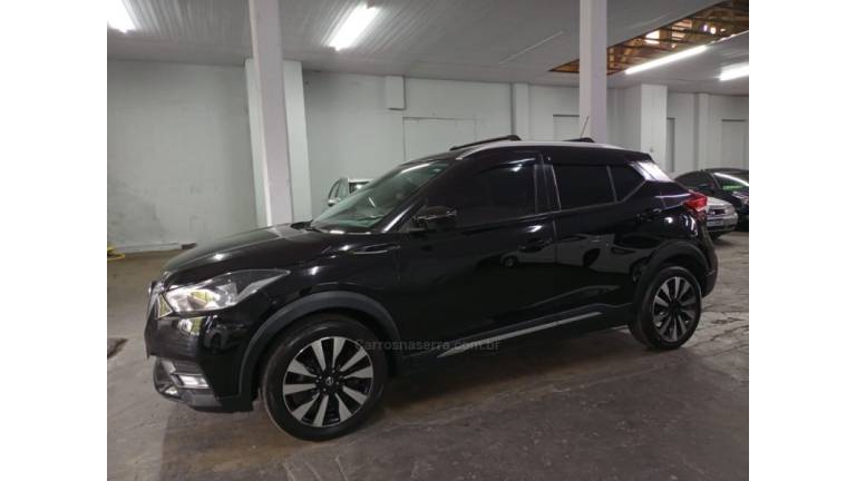 NISSAN - KICKS - 2016/2017 - Preta - R$ 73.000,00