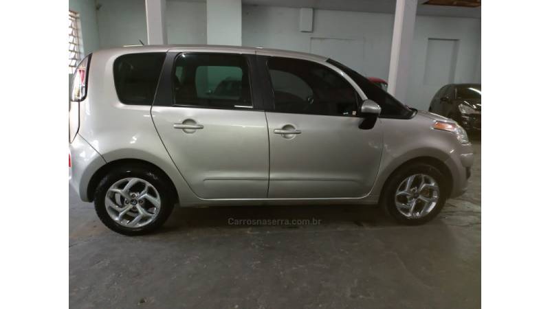 CITROËN - C3 PICASSO - 2013/2013 - Prata - R$ 30.000,00