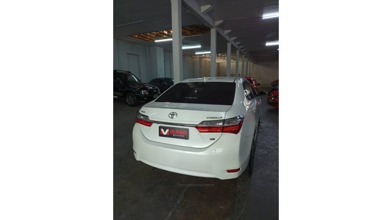 TOYOTA - COROLLA - 2018/2019 - Branca - R$ 101.000,00