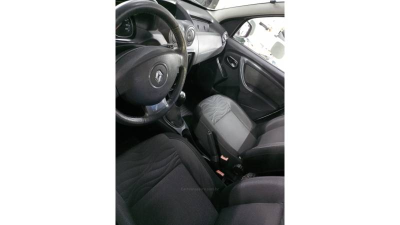 RENAULT - DUSTER - 2014/2015 - Branca - R$ 53.000,00